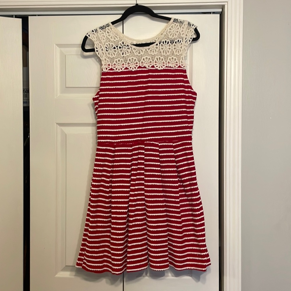ESLEY red and white striped dress with crochet neck